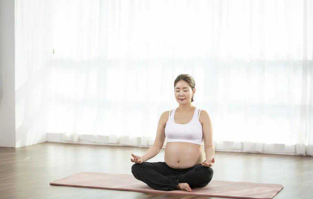 哺乳期月经来临时，奶水会减少吗？